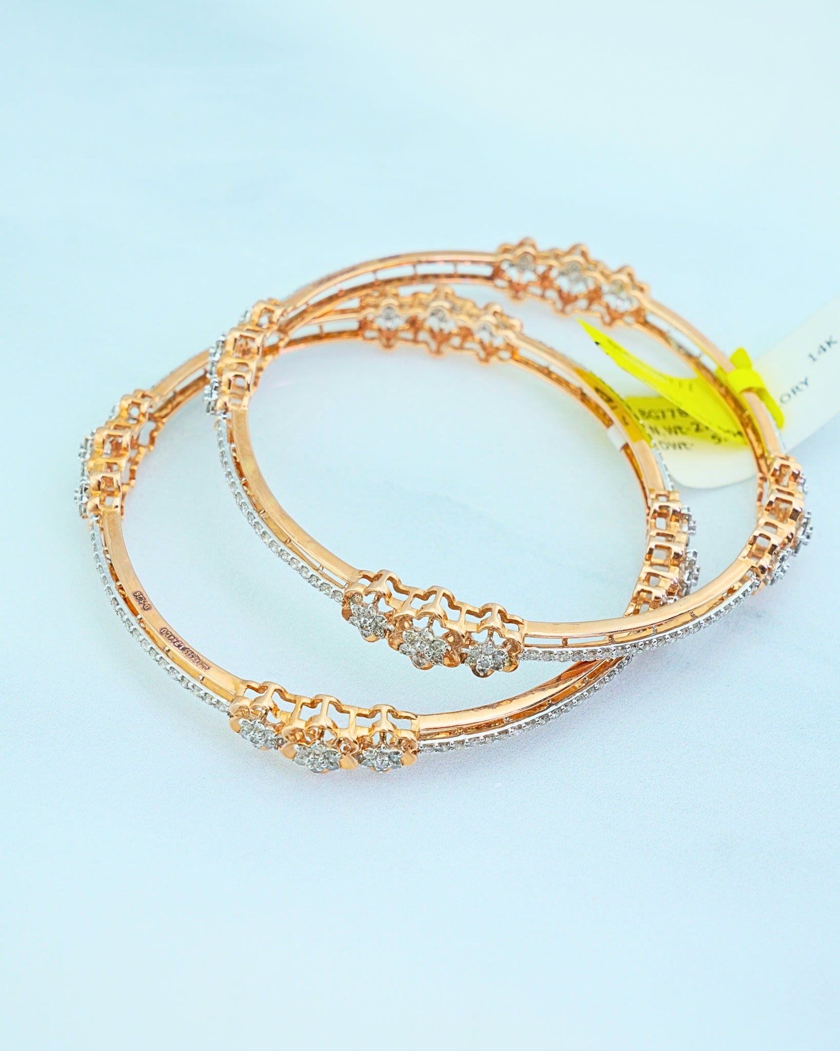 BANGLES (5.26)