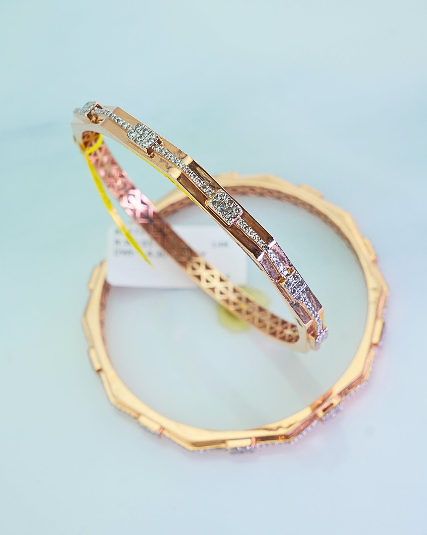 BANGLES (4.30)